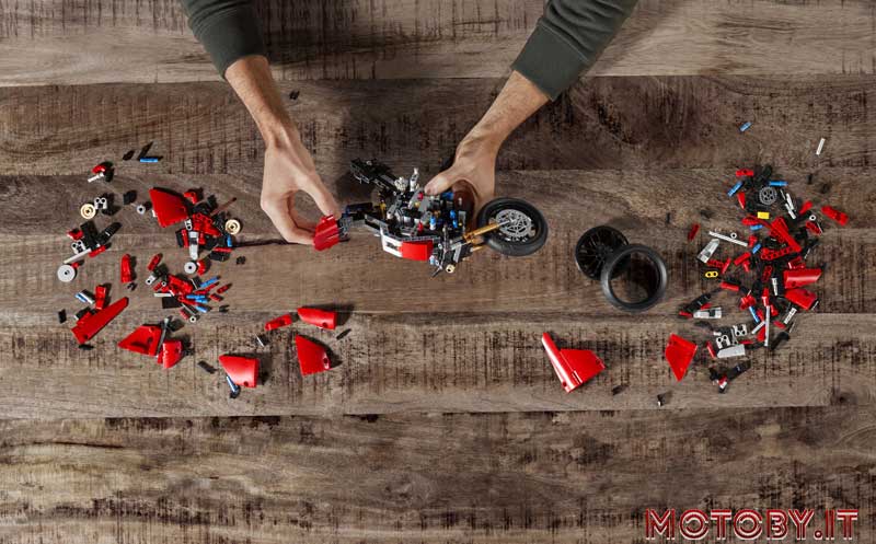 Ducati Panigale V4 LEGO Technic