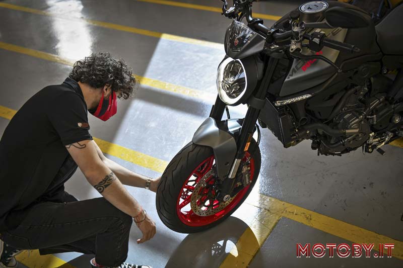 Ducati Monster produzione