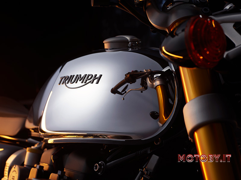 Triumph Thruxton RS Chrome Edition
