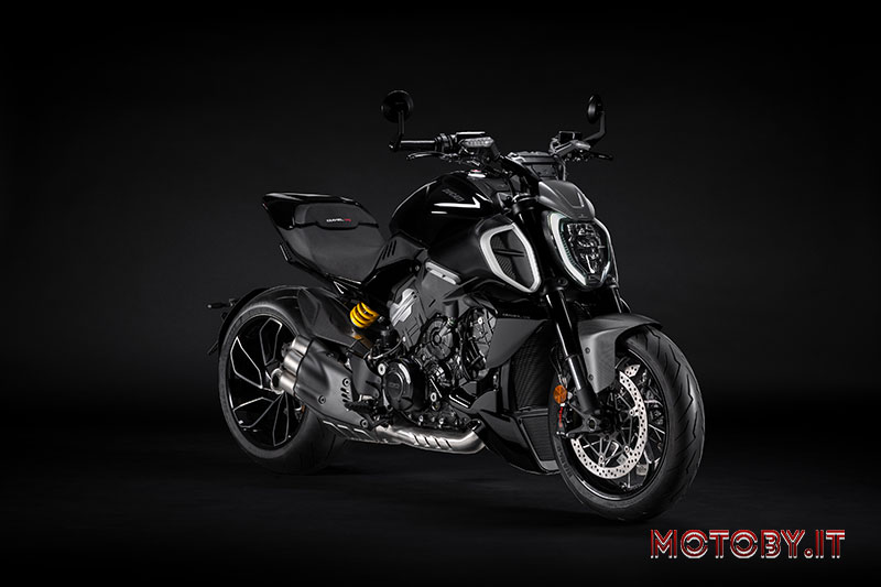 Ducati Performance Diavel V4 accessori 