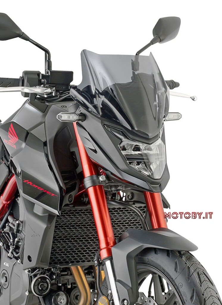 Cupolino fumé GIVI per la Honda Hornet 2023