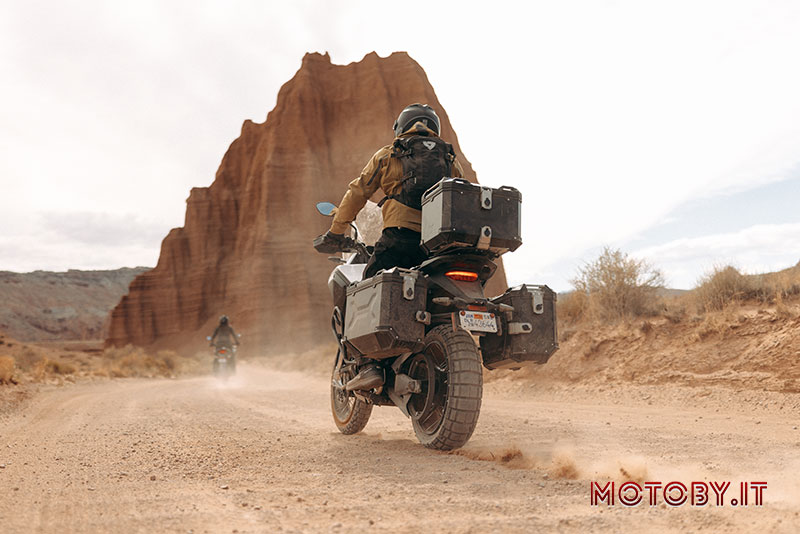Zero Motorcycles nel deserto