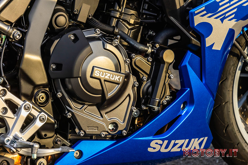 Suzuki 8R