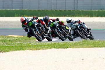 Moto Guzzi Fast Endurance 2024 a Vallelunga
